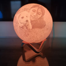 Cargar imagen en el visor de la galería, Lámpara Luna 3D personalizada con foto