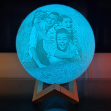 Cargar imagen en el visor de la galería, Lámpara Luna 3D personalizada con foto