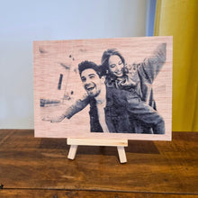 Cargar imagen en el visor de la galería, Foto Personalizada en madera - Imagina Y Compra