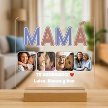 Cargar imagen en el visor de la galería, Lámpara Mamá 4 fotos personalizada con letras a color - Imagina Y Compra