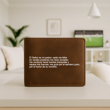 Cargar imagen en el visor de la galería, Cartera Marrón Personalizada con Frase - Imagina Y Compra