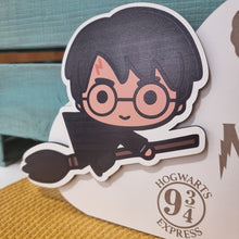 Cargar imagen en el visor de la galería, Letrero Harry Potter Personalizado en madera - Imagina Y Compra
