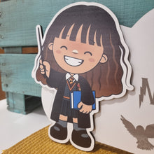 Cargar imagen en el visor de la galería, Letrero Hermione Personalizado en madera - Imagina Y Compra
