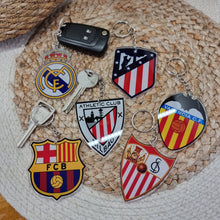 Carregar imagem no visualizador da galeria, Llavero Fútbol Personalizado a color - Imagina Y Compra
