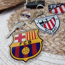 Carregar imagem no visualizador da galeria, Llavero Fútbol Personalizado a color - Imagina Y Compra