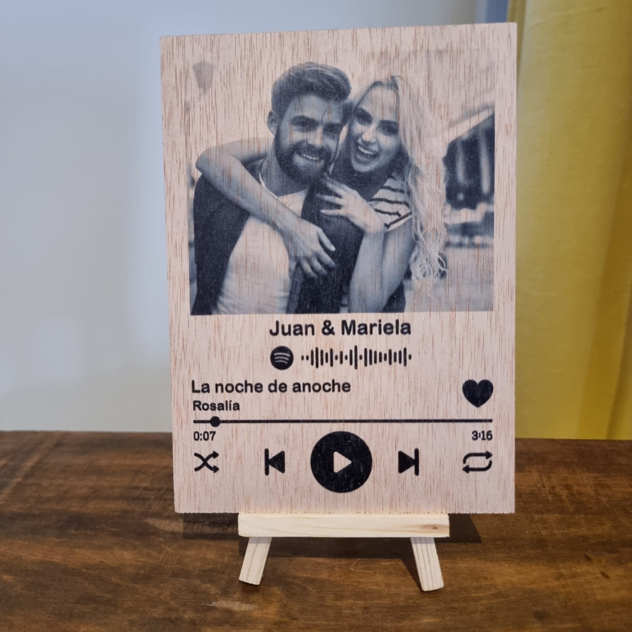 Lampara personalizada Canción Spotify - ROMI