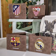 Cargar imagen en el visor de la galería, Cartera Fútbol Personalizada Marrón a Todo Color
