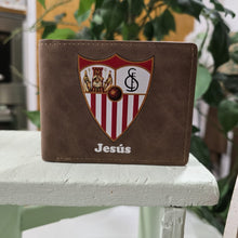 Cargar imagen en el visor de la galería, Cartera Fútbol Personalizada Marrón a Todo Color
