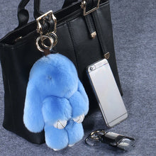 Cargar imagen en el visor de la galería, Llavero Bunny Pom Pom para bolso
