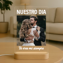 Cargar imagen en el visor de la galería, Lámpara Aniversario
