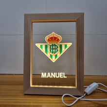 Cargar imagen en el visor de la galería, Lámpara Fútbol Personalizada UVI con marco - Imagina Y Compra

