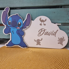 Cargar imagen en el visor de la galería, Letrero Stich Personalizado en madera - Imagina Y Compra
